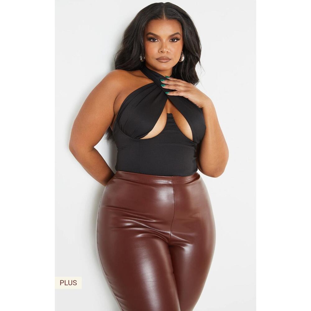 PrettyLittleThing Plus Black Woven Cross Over Zip Top UK Size 30 NWT US Size 26